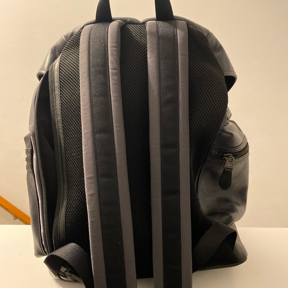 Coach Trek Pak Perforated - Midnight Navy/Graphite - Picture 3 of 8